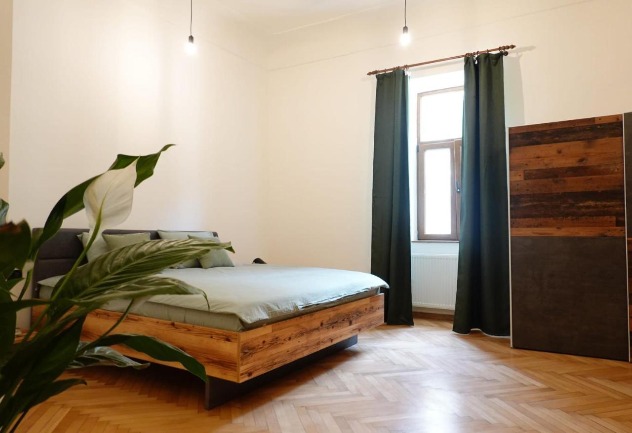 The Industrique Home - 3 Bedroom Apartment Timişoara Eksteriør bilde