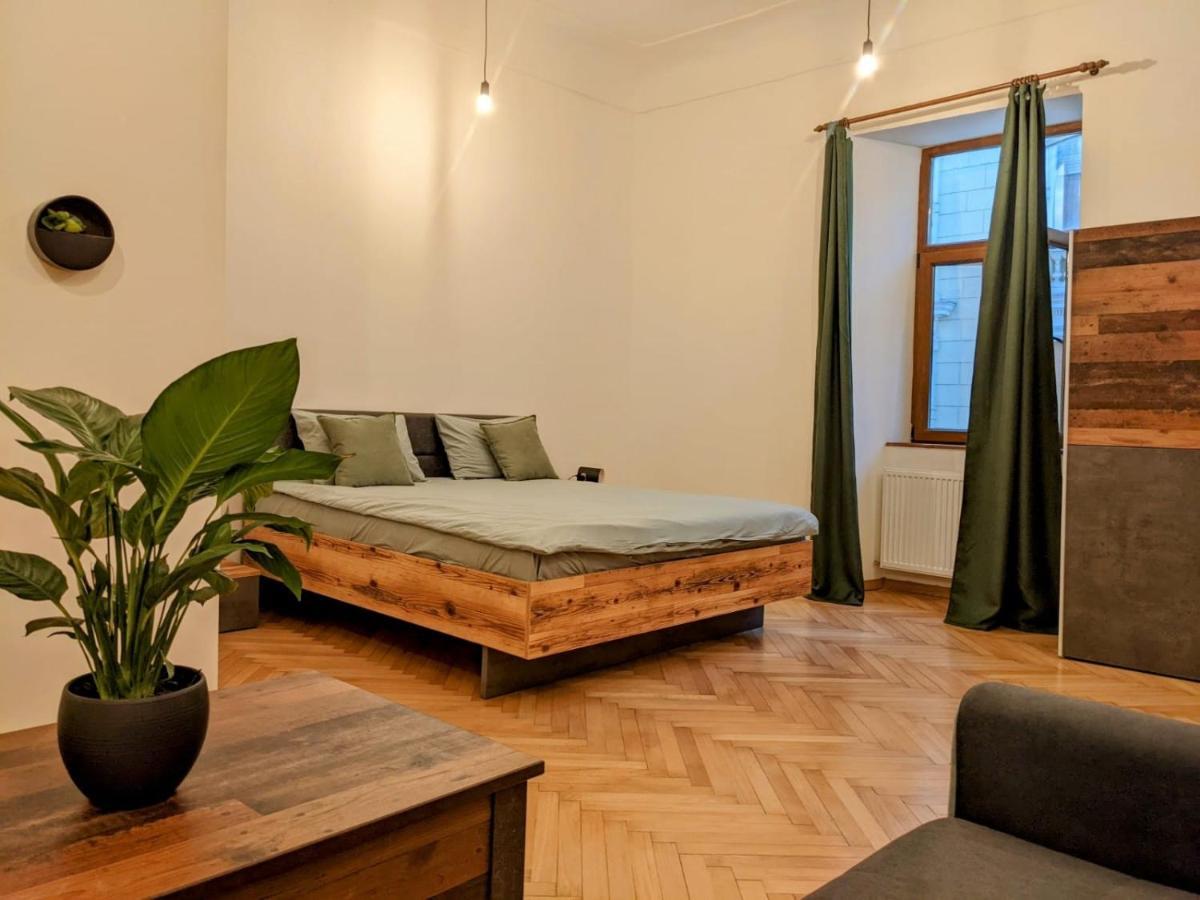 The Industrique Home - 3 Bedroom Apartment Timişoara Eksteriør bilde
