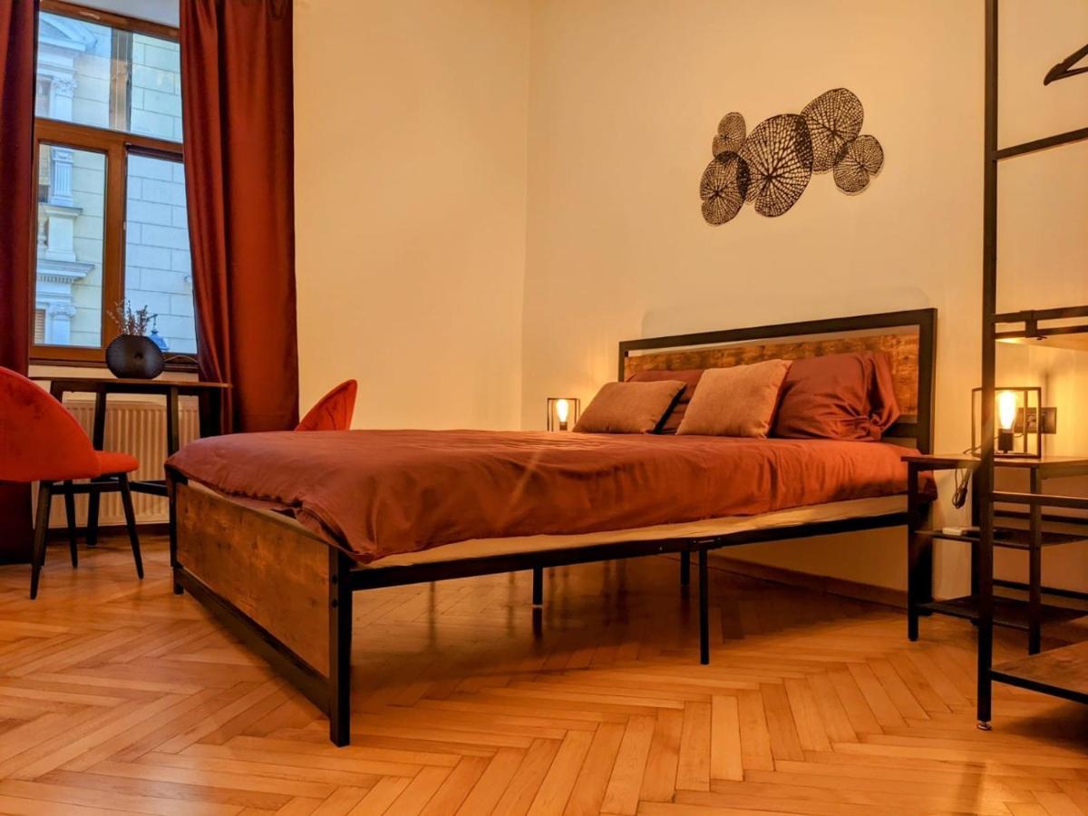 The Industrique Home - 3 Bedroom Apartment Timişoara Eksteriør bilde